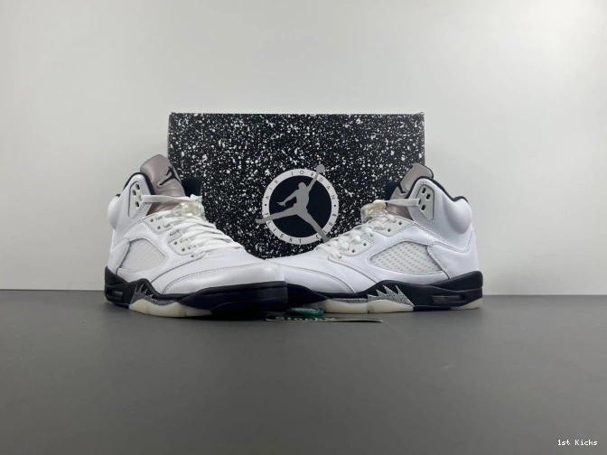 1st Kicks BLACK' AIR JORDAN DD0587-110 5 RETRO 'WHITE 0721